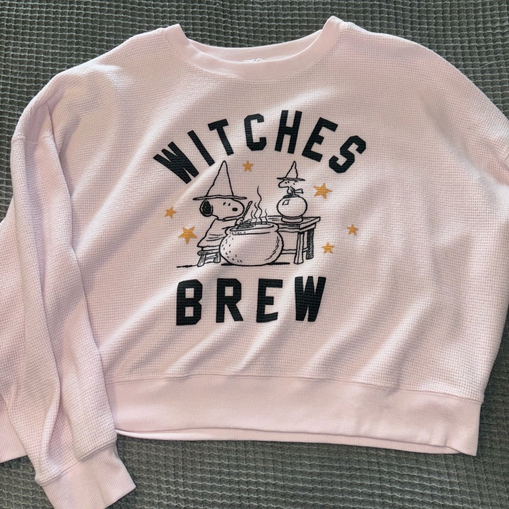 Snoopy crop long sleeve top